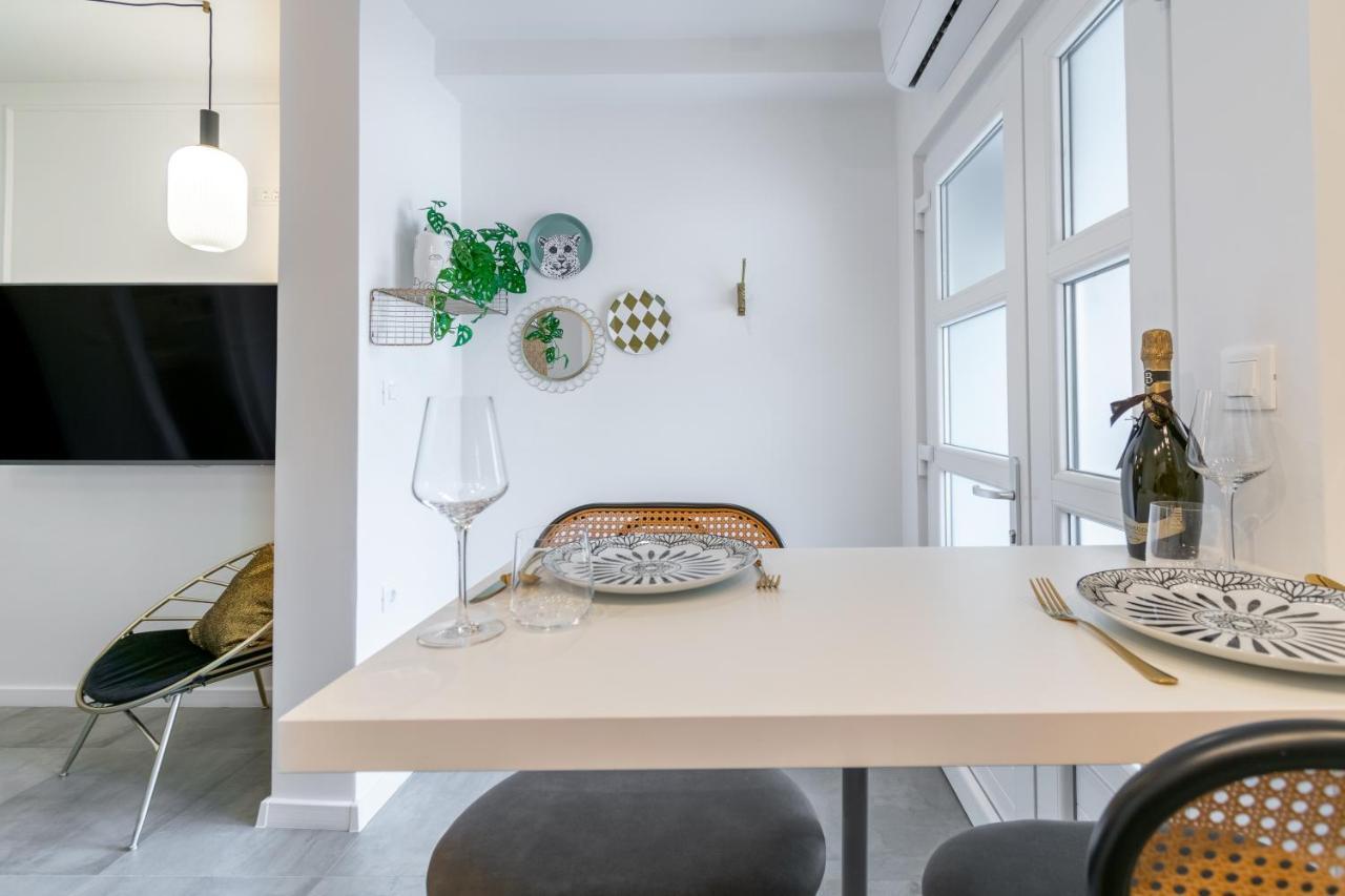 Studio Apartment Smile, Near Beach & Center, Free Parking, Balcony Μακάρσκα Εξωτερικό φωτογραφία